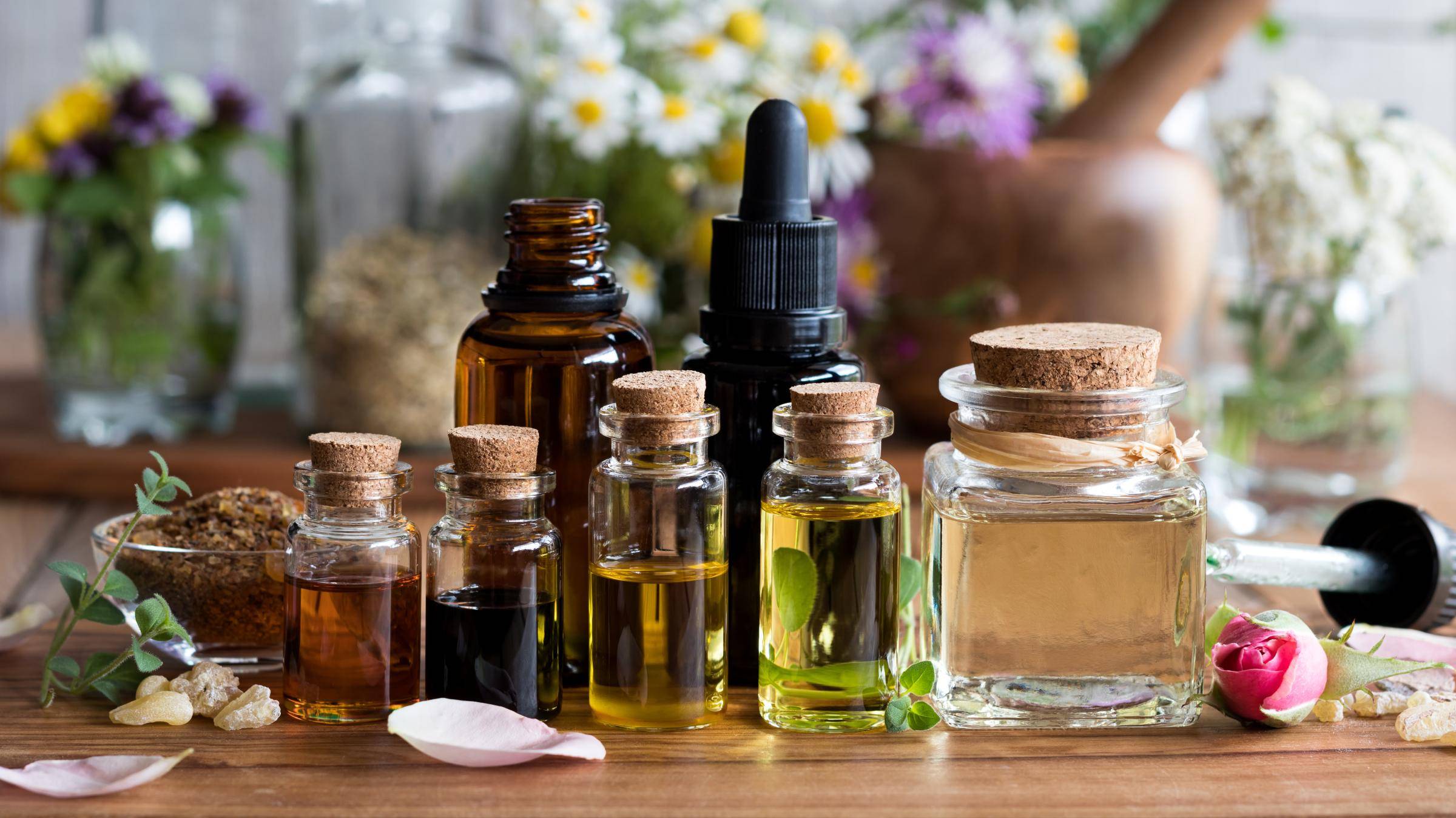 How To Use Essential Oils For Alternative Medicine