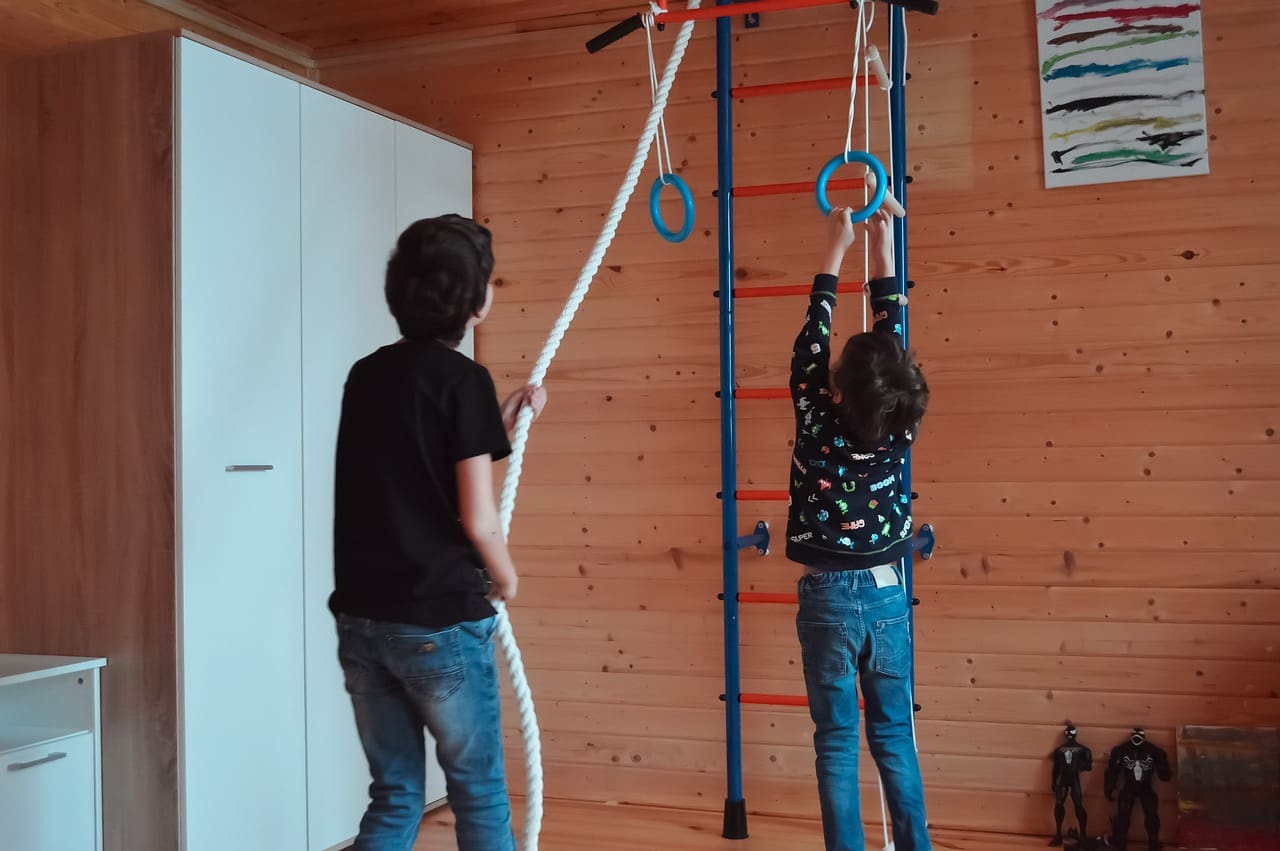 10 Best Home Workout Equipment For Building Muscle