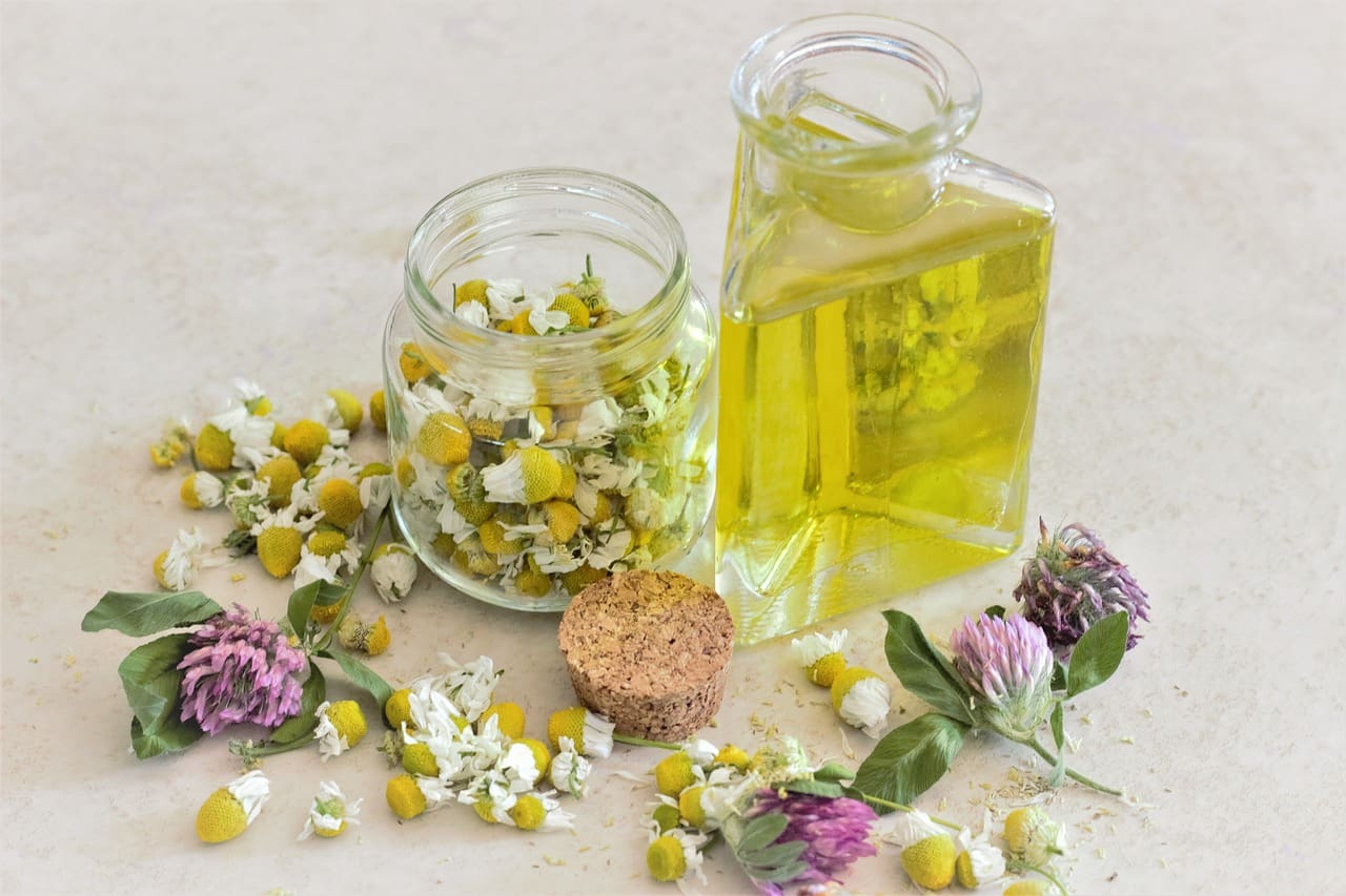 Buyers Guide: Finding The Right Essential Oils For Aromatherapy